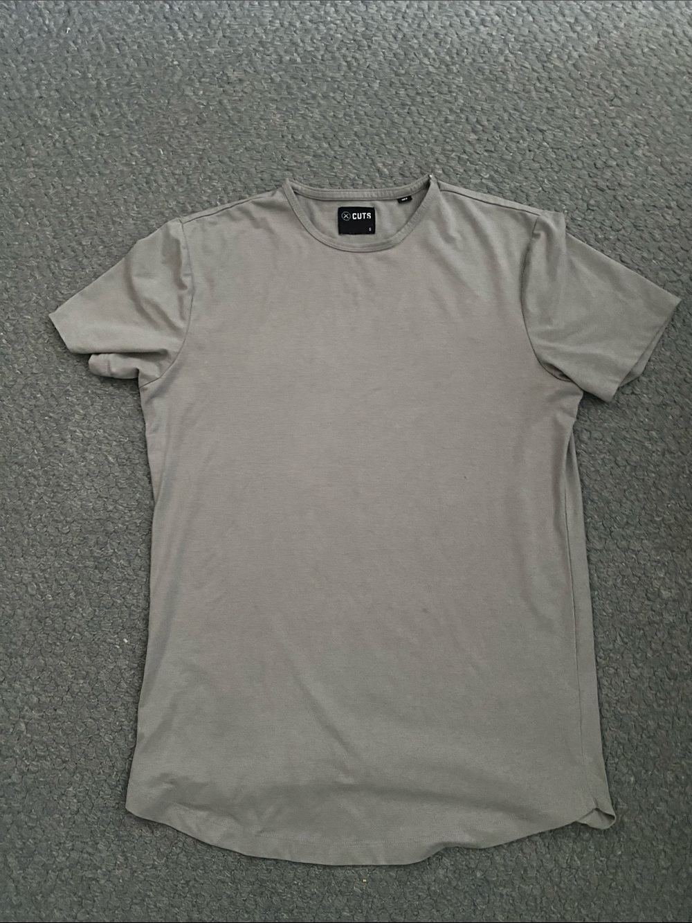 Cuts Men’s Crewneck T-Shirt in Olive Gray